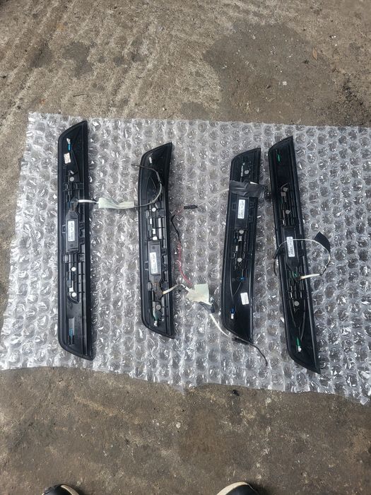 Светещи лайсни за bmw F07