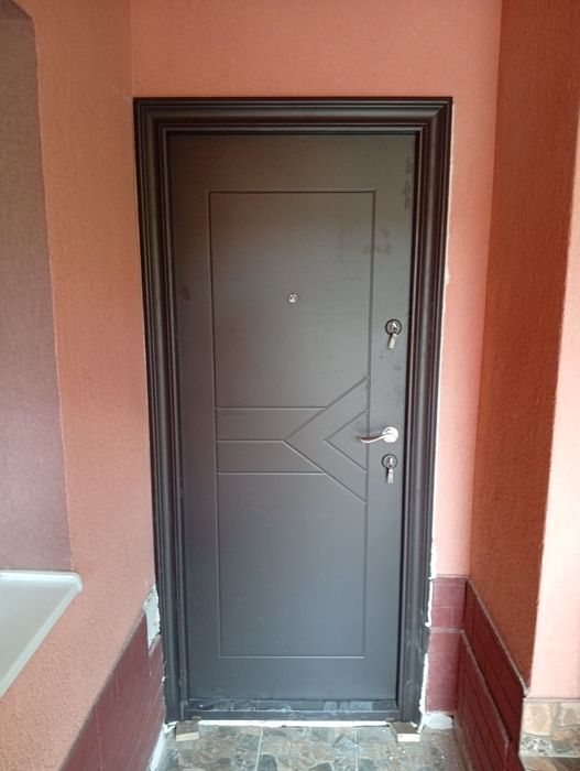 Montaj Uși Interioare și Exterioare de Calitate