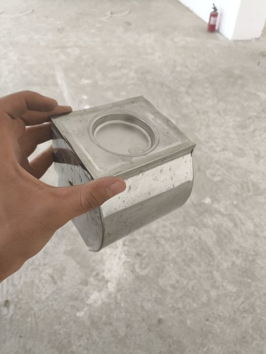 держатель туалетной бумаги / tualet qogoz usglaydigan /