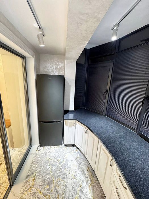 Yunusobod shaxriston metro yonida oilaga