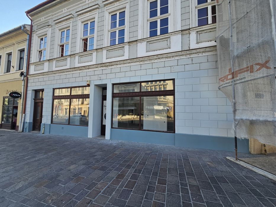 Spațiu comercial ultracentral de închiriat