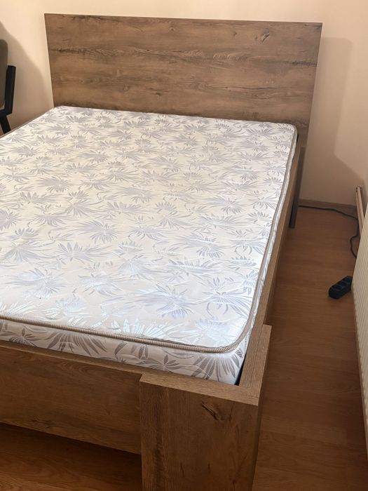 Vand pat matrimonial 140x200 cu saltea