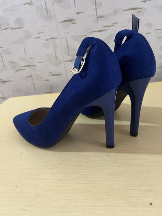 Туфли в отличном состояний