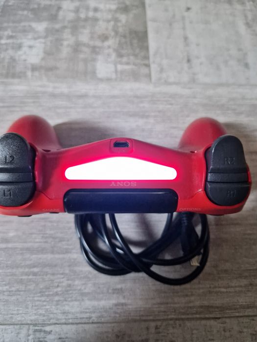 Vând Controller Sony DualShock 4 V2 Original - Magma Red