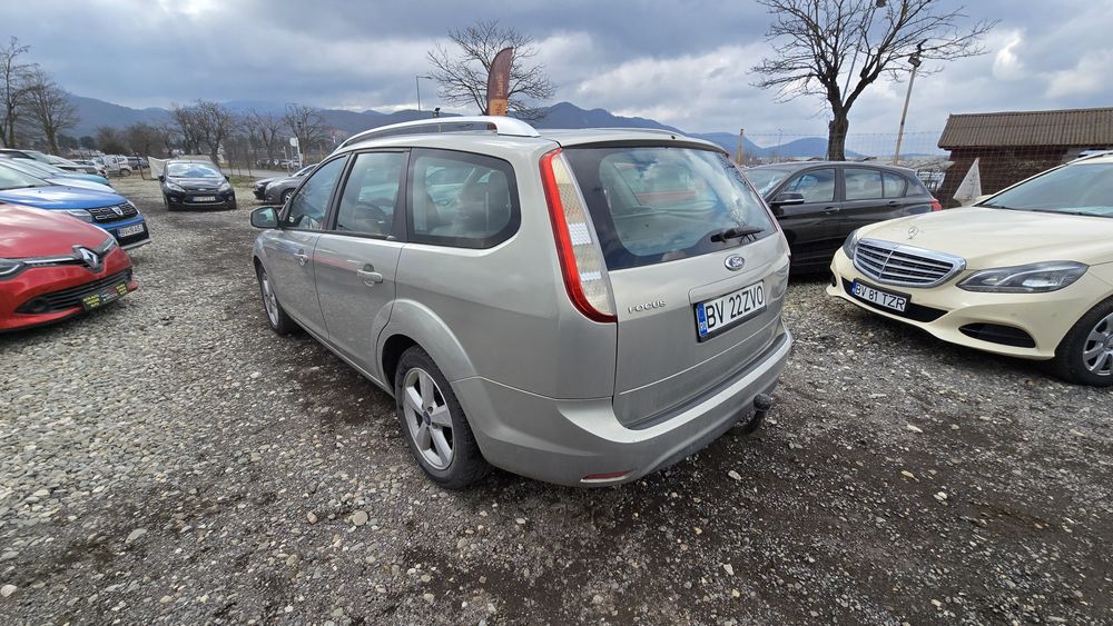 Ford Focus 1.6 benzina 11. 2010
