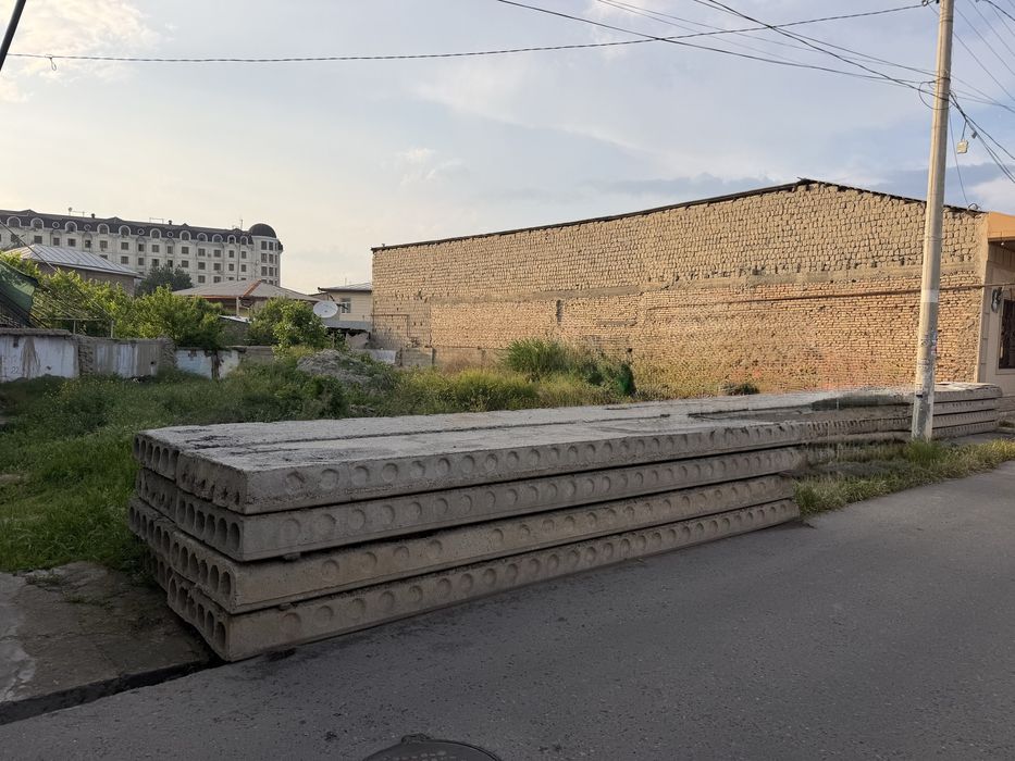 Земля в центре города
