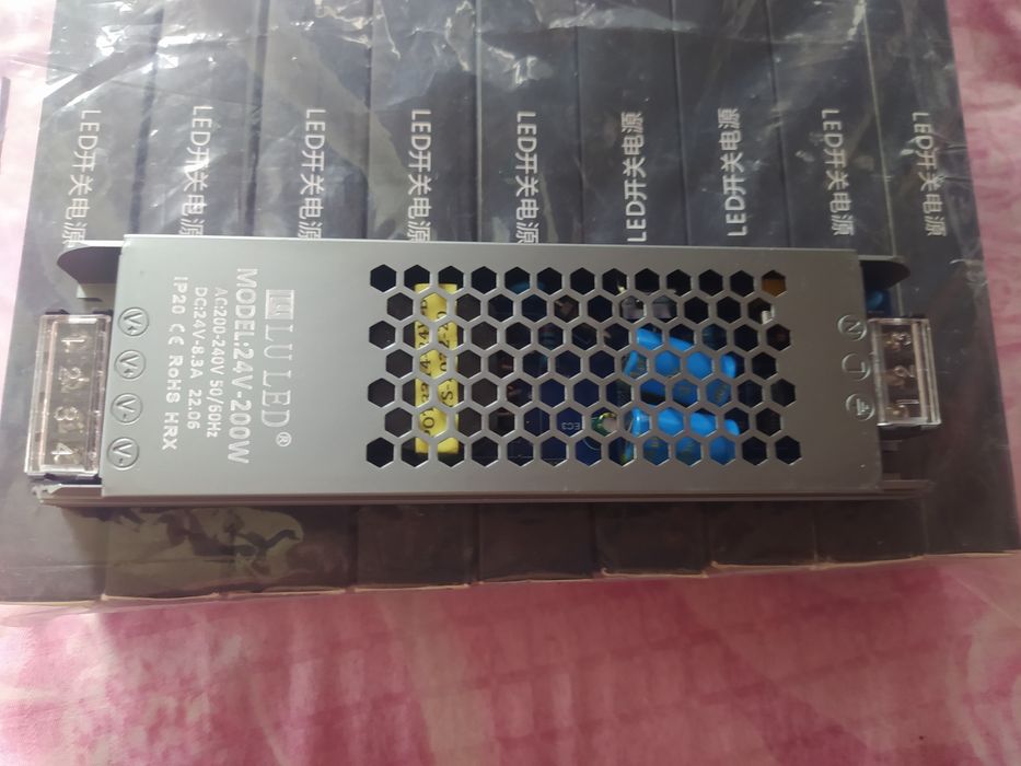 Lu led model 24v 200w