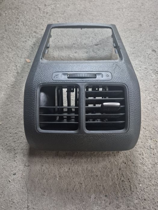 Grila ventilatie spate Volkswagen Golf 5