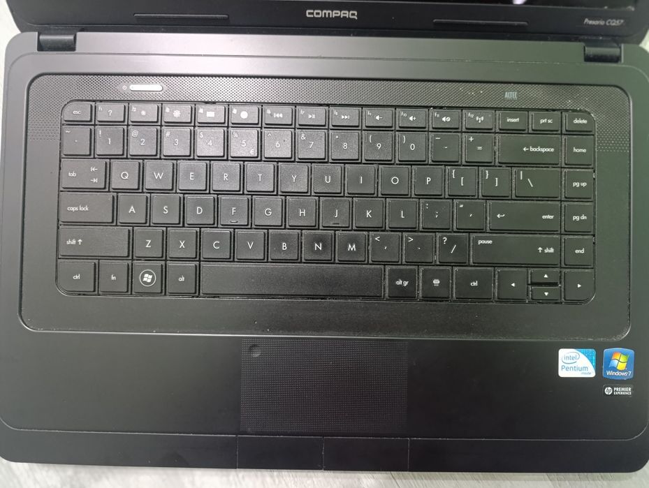 Dezmembrez / Vand Laptop HP Compaq CQ57 (functional)
