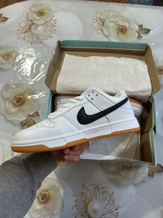 Кроссовки найки 10000