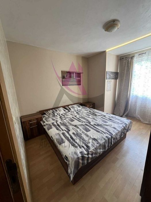 Страхотен двустаен -Колхозен пазар