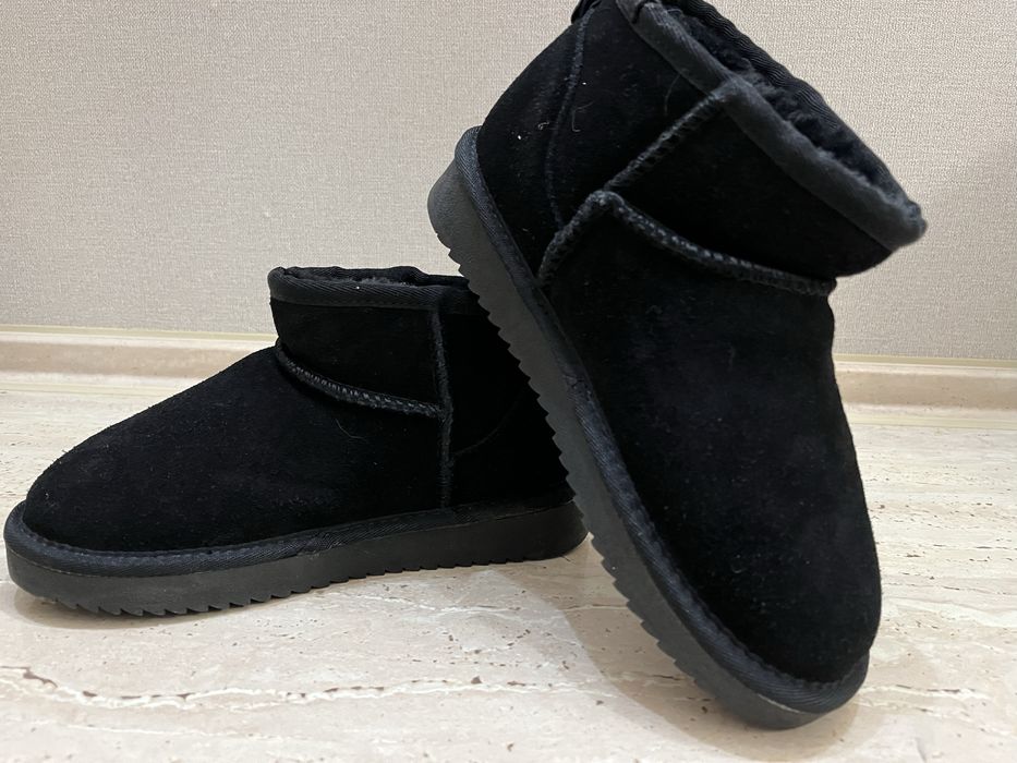 Уги для девочки новые