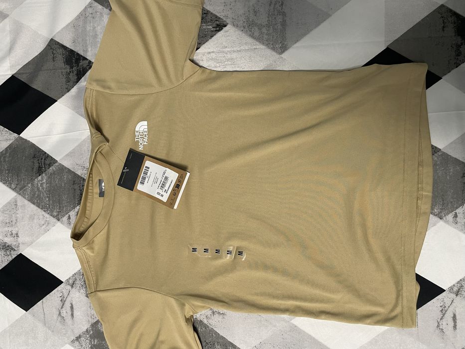 tricou the north face