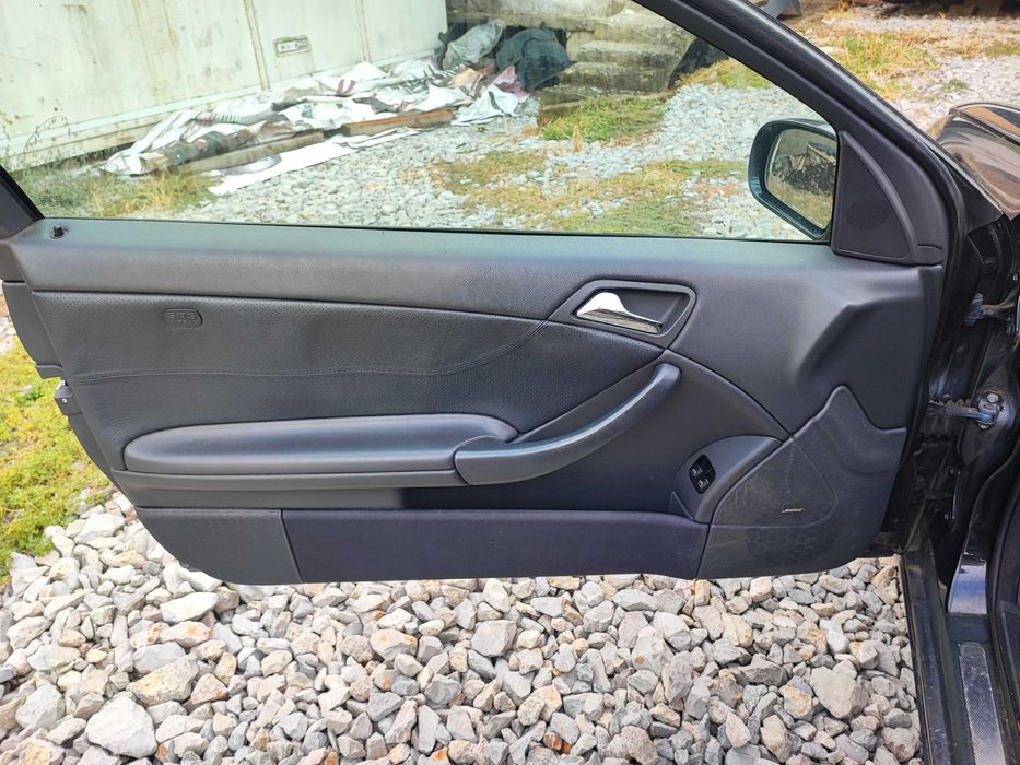 Мерцедес C 220 CDI 143 коня W203 На Части спорт купе