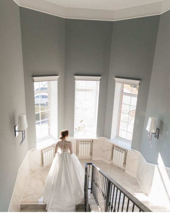 Продам  элегантное свадебное платье