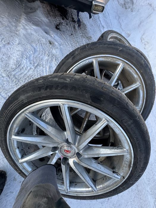 Продам 16 диски Vossen на автоваз