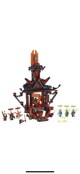 Lego Ninjago 71712 Templul de nebunie al Imperiului