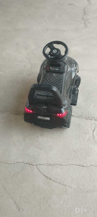 Bolalar elektromobil moshinasi