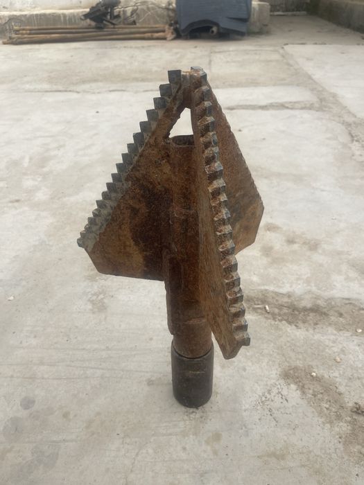 quduq qozadigan aparat.