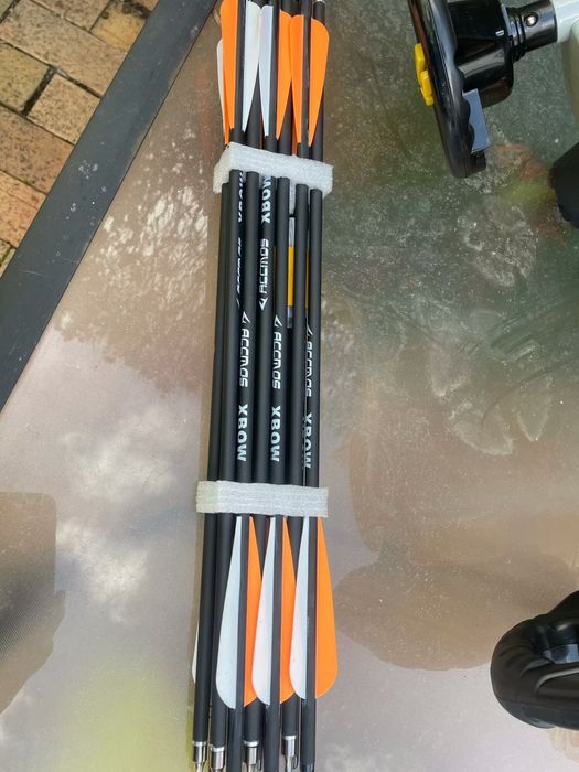 Продавам стрели карбонови със сменяеми върхове