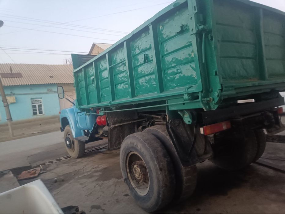 Zil unversal samasval 1986 yil