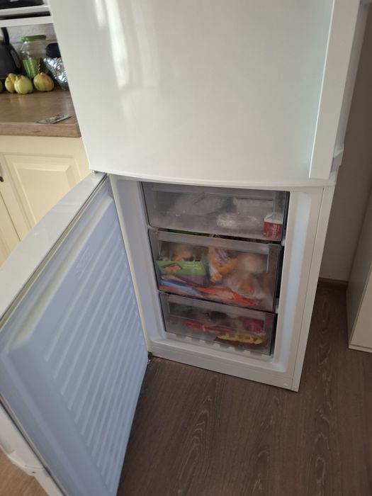 Frigider functional