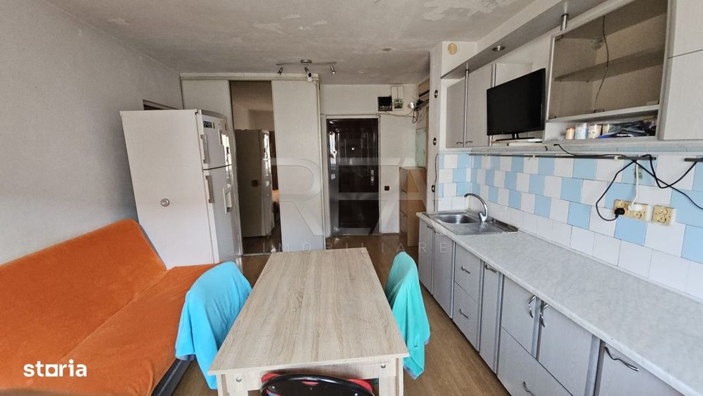 2 camere Vitan decomandat, an 1979, 55 mp