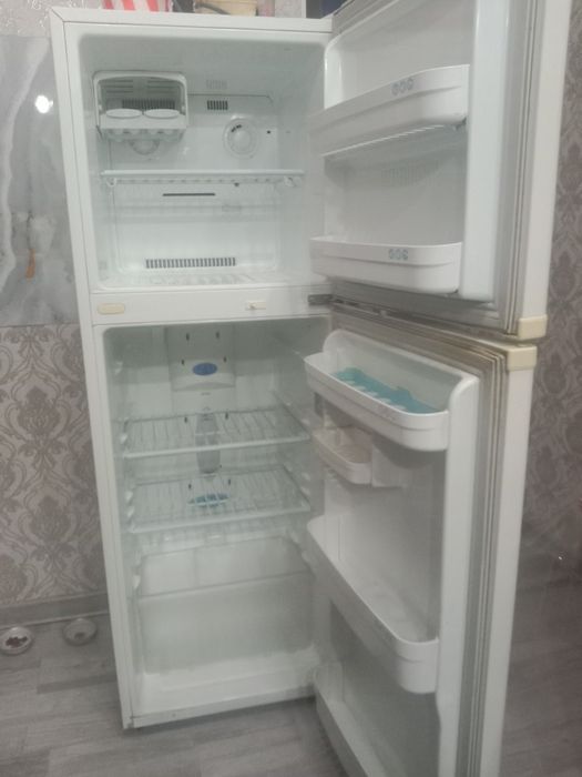 Продаю 2 холодильника