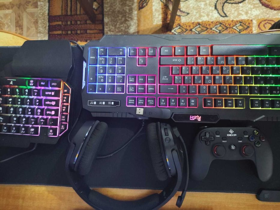 продам наущник Hyperx