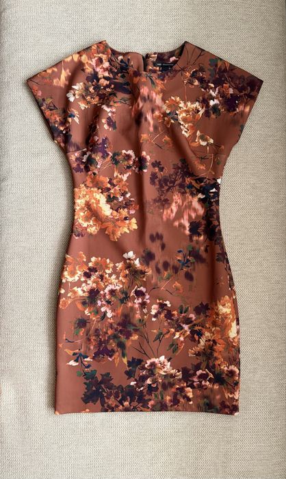 Къса рокля Mango