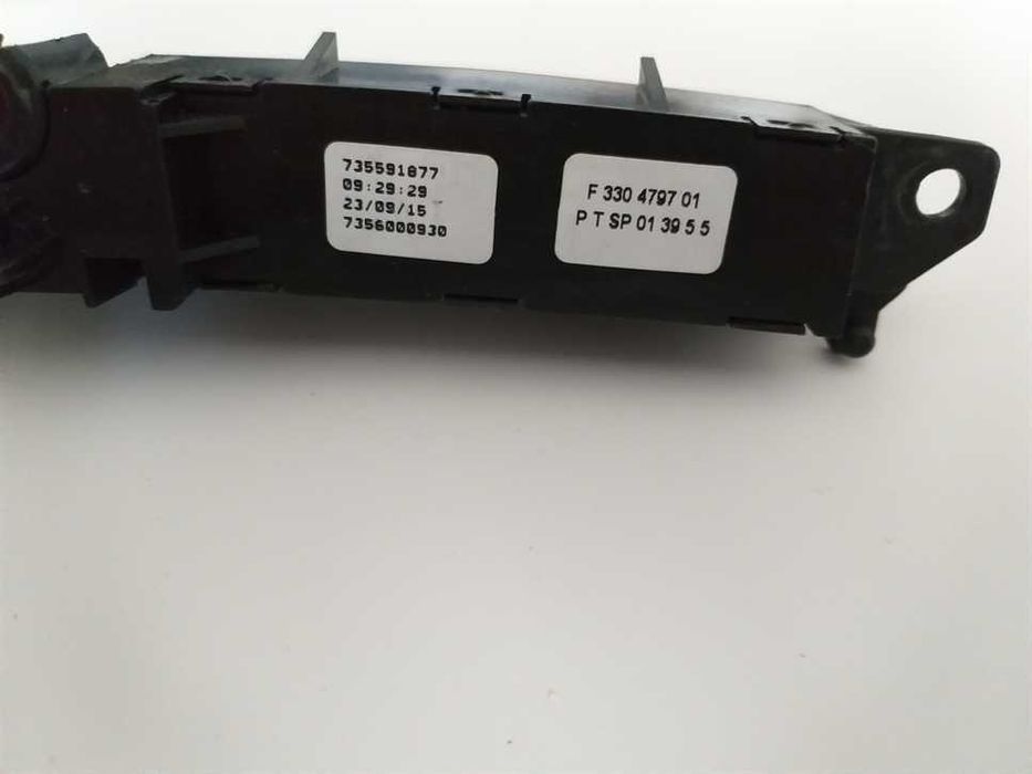 Козола за табло Панел с копчета за FIAT 500L