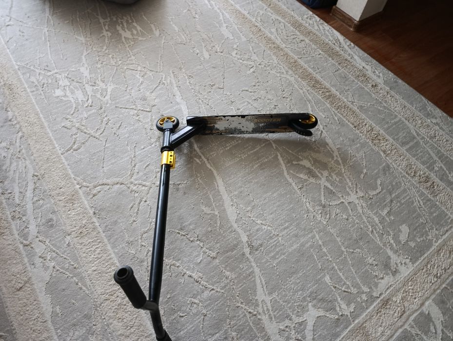 Продам трюковой самокат