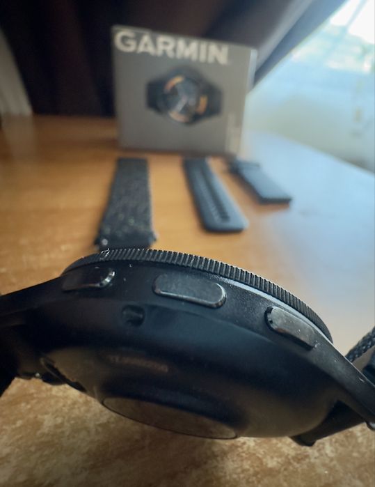 Garmin Venu 3 stare foarte bună + 3 curele și cutie originală