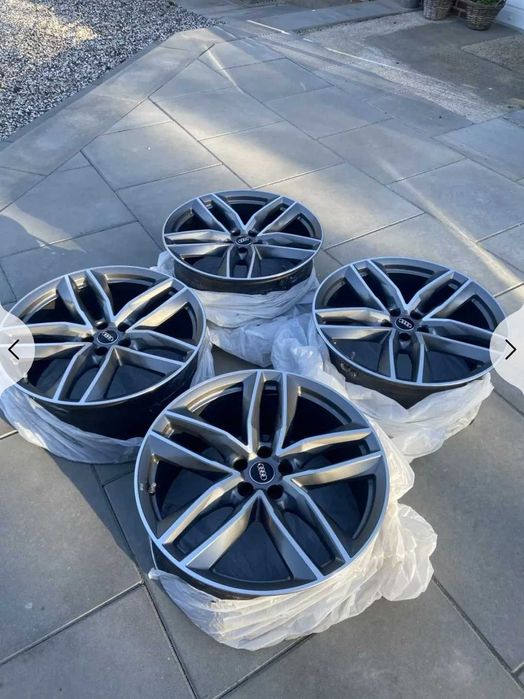 Оригинални джанти  AUDI RS 21 цола неразличими от нови Параметри 9.5J 21 ET 31 цена 1100 евро 0876845017