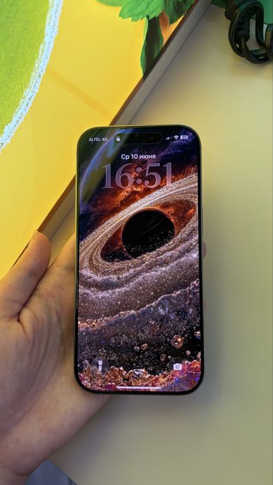 Продам iphone 16 pro 256 g
