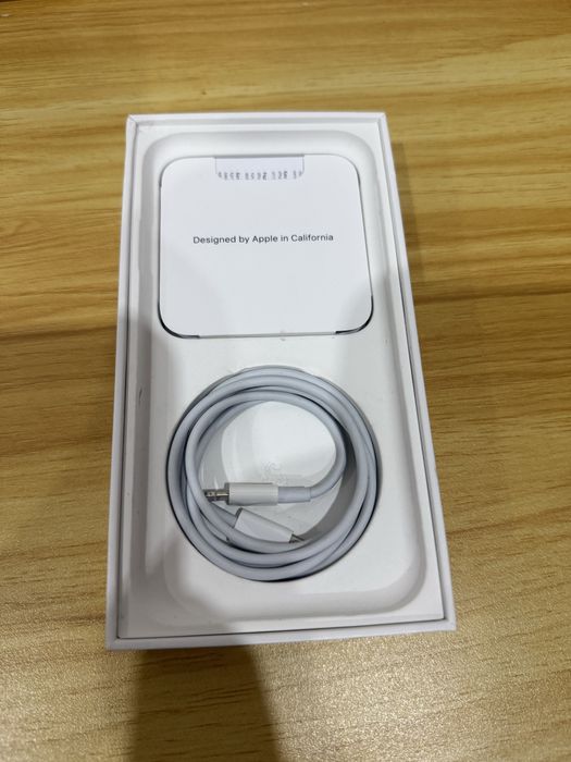 Продам iPhone 11, 64 ГБ