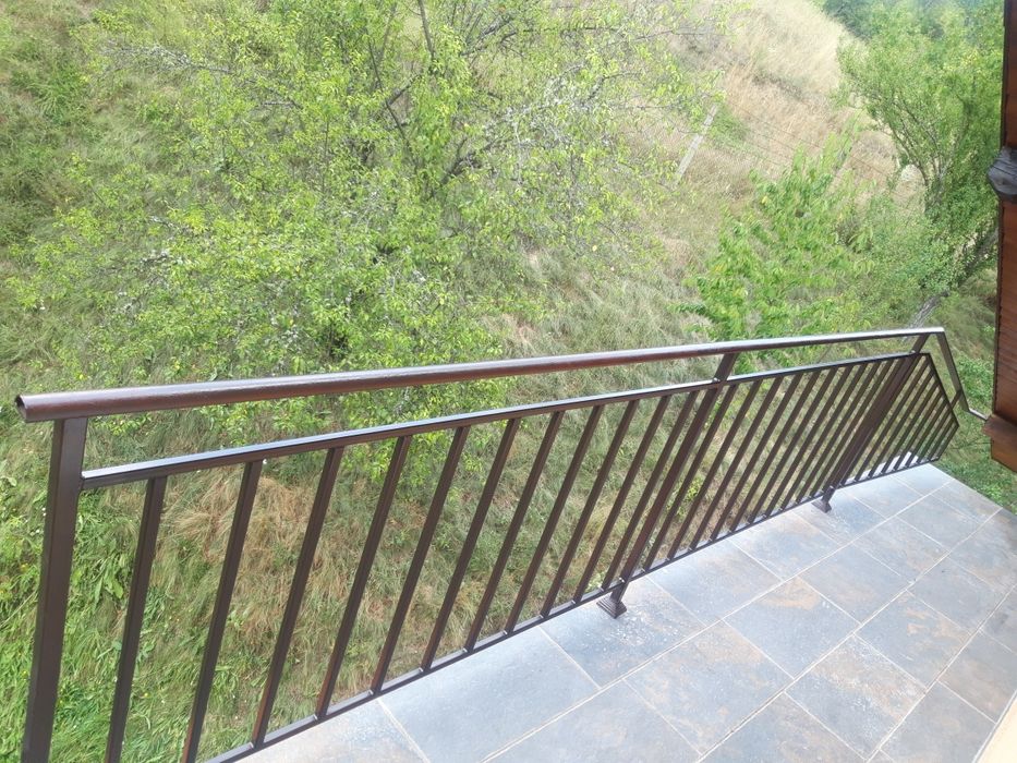 Врати,Огради,Стълбища,Парапети,Навеси