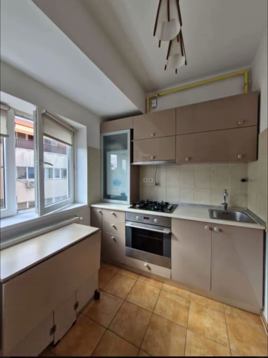 Garsoniera 45 mp + boxa