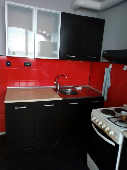 Дава се под наем Двустаен апартамент в Ямбол, Аврен - 70 кв.м за 255 € - Снимка #2