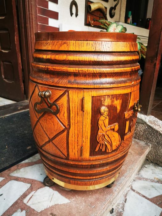 Vând butoi bar obiect decorativ pt depozitare bauturi