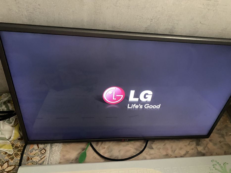 Телевизор LG (не смарт)