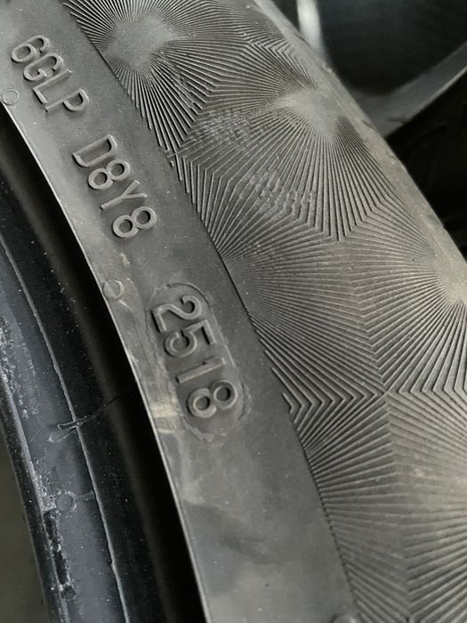 Anv vara 275/40/20Continental/Hankook