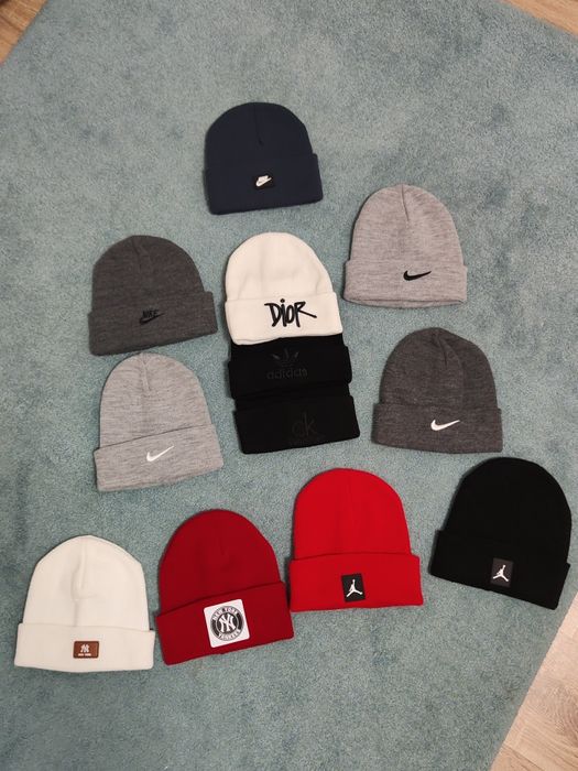 Căciulă NY Căciulă Nike Căciulă CK , preț pe bucata