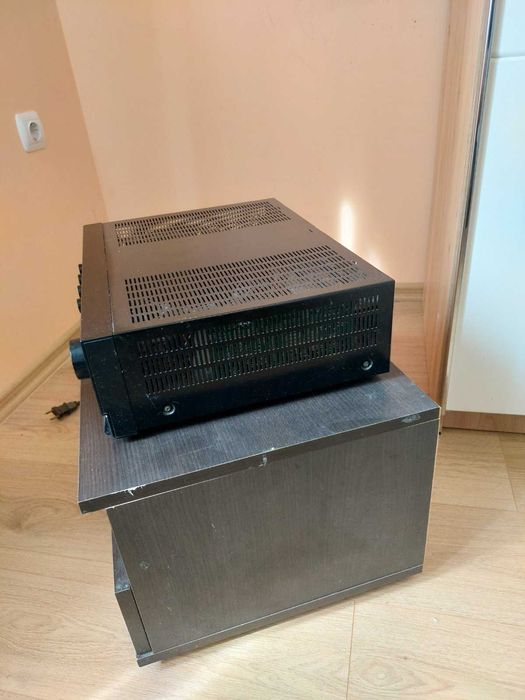 Тонколони JAMO E 370 - 150e. и усилвател SONY - 130e.