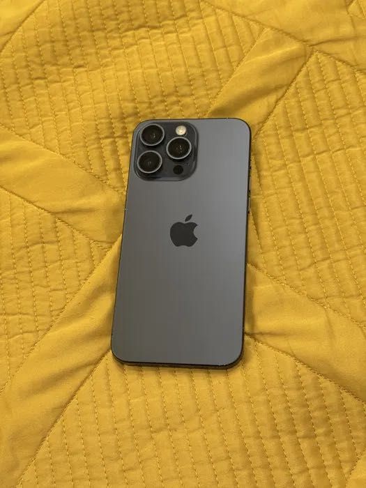 Продаю iPhone 15 Pro Max 256gb в отличном состояние