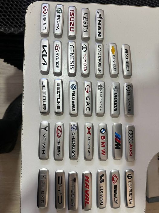 Eva kor avtopoliklari barcha turdagi avtomobillar uchun .