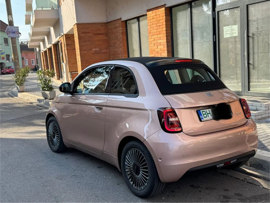 Fiat 500E Factura,Prim proprietar,stare noua,cumparat repr AutoSiena Oradea
