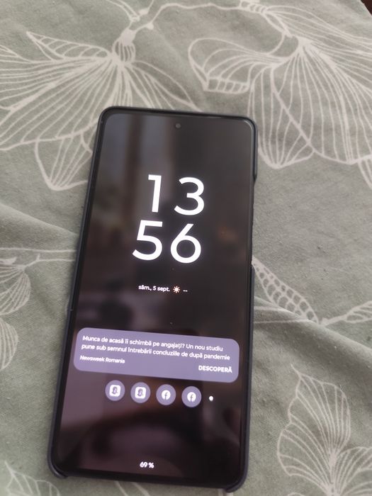Vând Motorola g 86