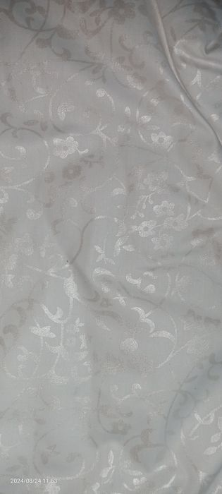 Продам красивый конверт на выписку.Подойдёт хоть девочке,хоть мальчику