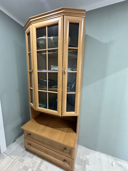 В продаже Шкаф-витрина